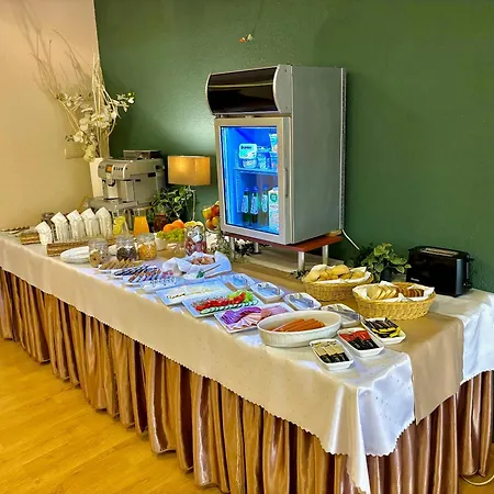 Boho I Restauracja 2* 오스토프 빌코폴스키