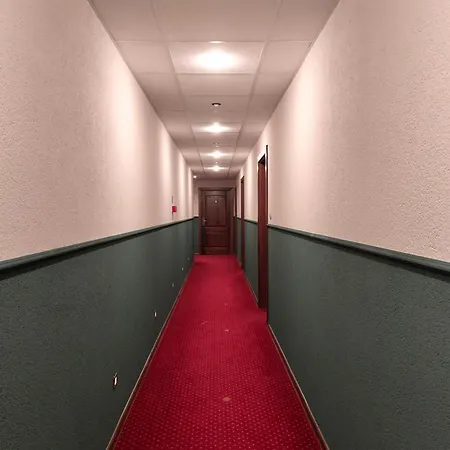 Boho I Restauracja فندق أوستروف فيلكابورسكي