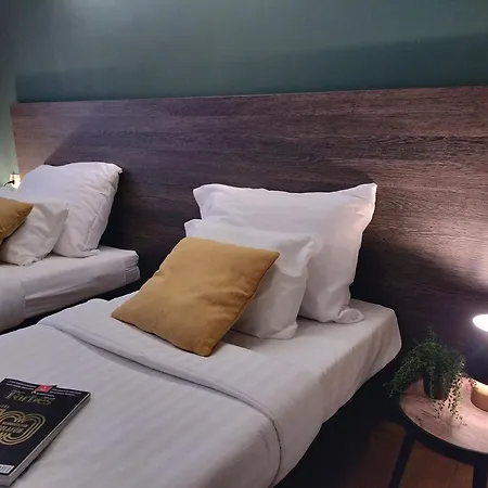 Bankietowa & Restauracja Hotel 2*