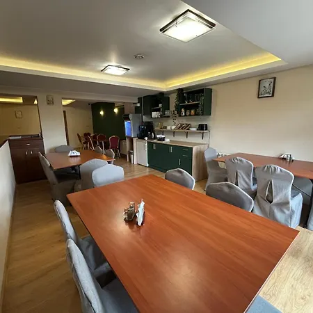 Bankietowa & Restauracja 2*