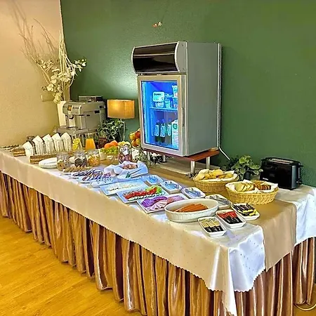 Boho I Restauracja فندق 2*