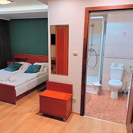 Boho I Restauracja فندق 2*
