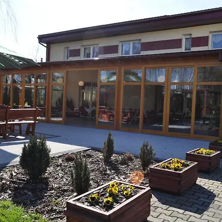 Boho I Restauracja 2* 오스토프 빌코폴스키