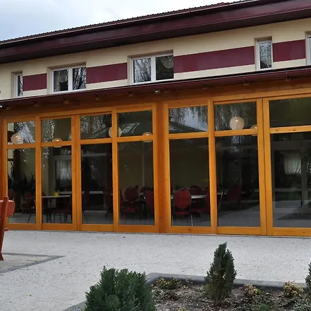 Bankietowa & Restauracja Hotel 2*